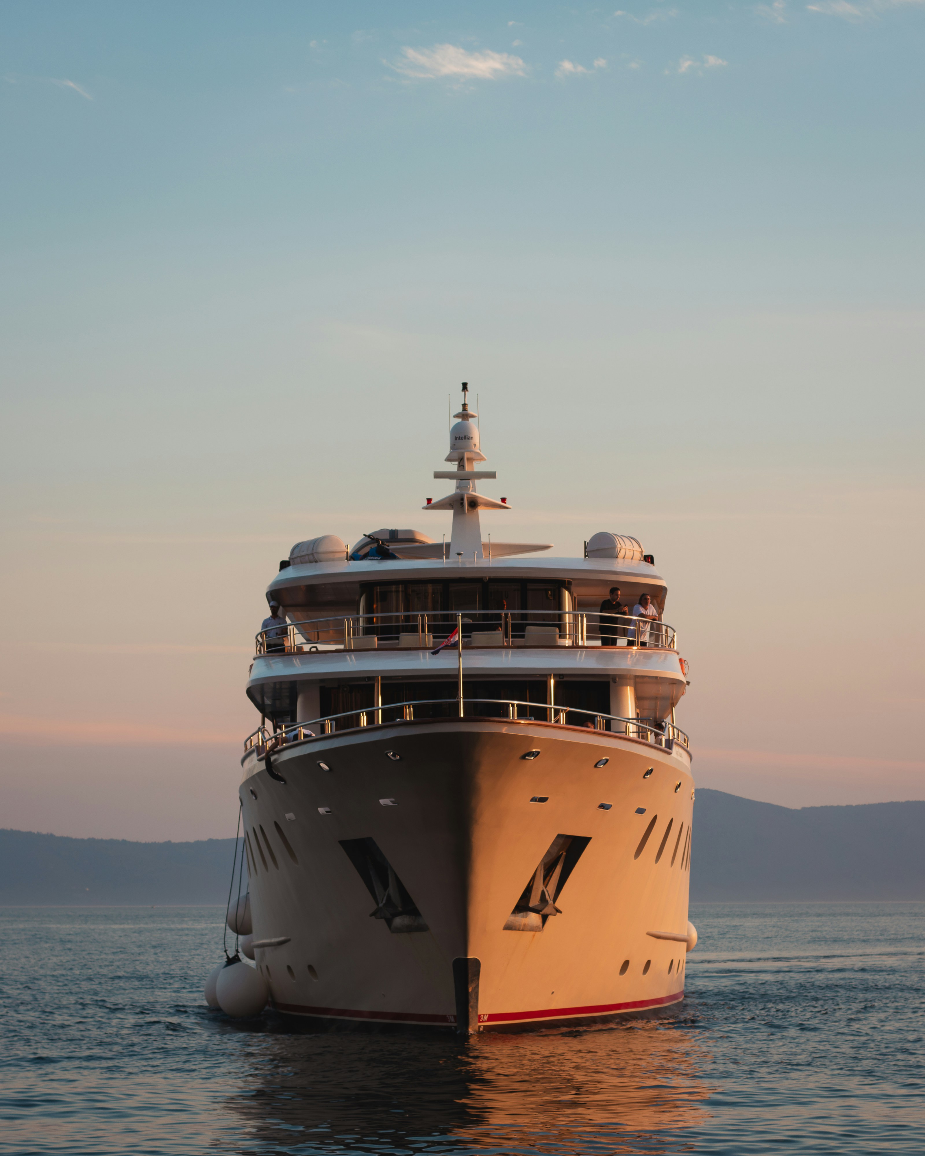 Marinada Lotus Marine gözetimindeki yat